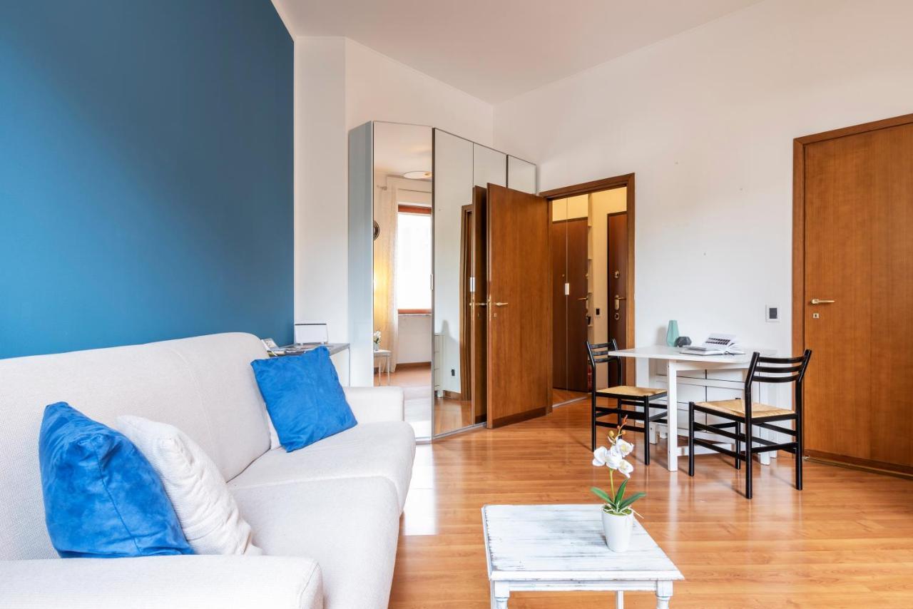 Casa Blu Flexyrent Apartment Wifi - No Ac ميلان المظهر الخارجي الصورة